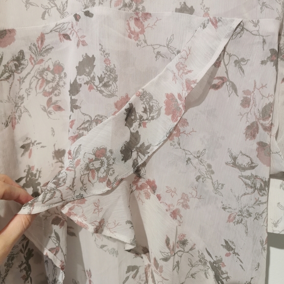 Rare Anthropologie Leith medium balloon sleeve high low sheer top - Picture 5 of 10